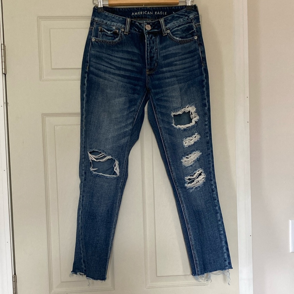 American Eagle Outfitters Distressed Tomgirl Jeans